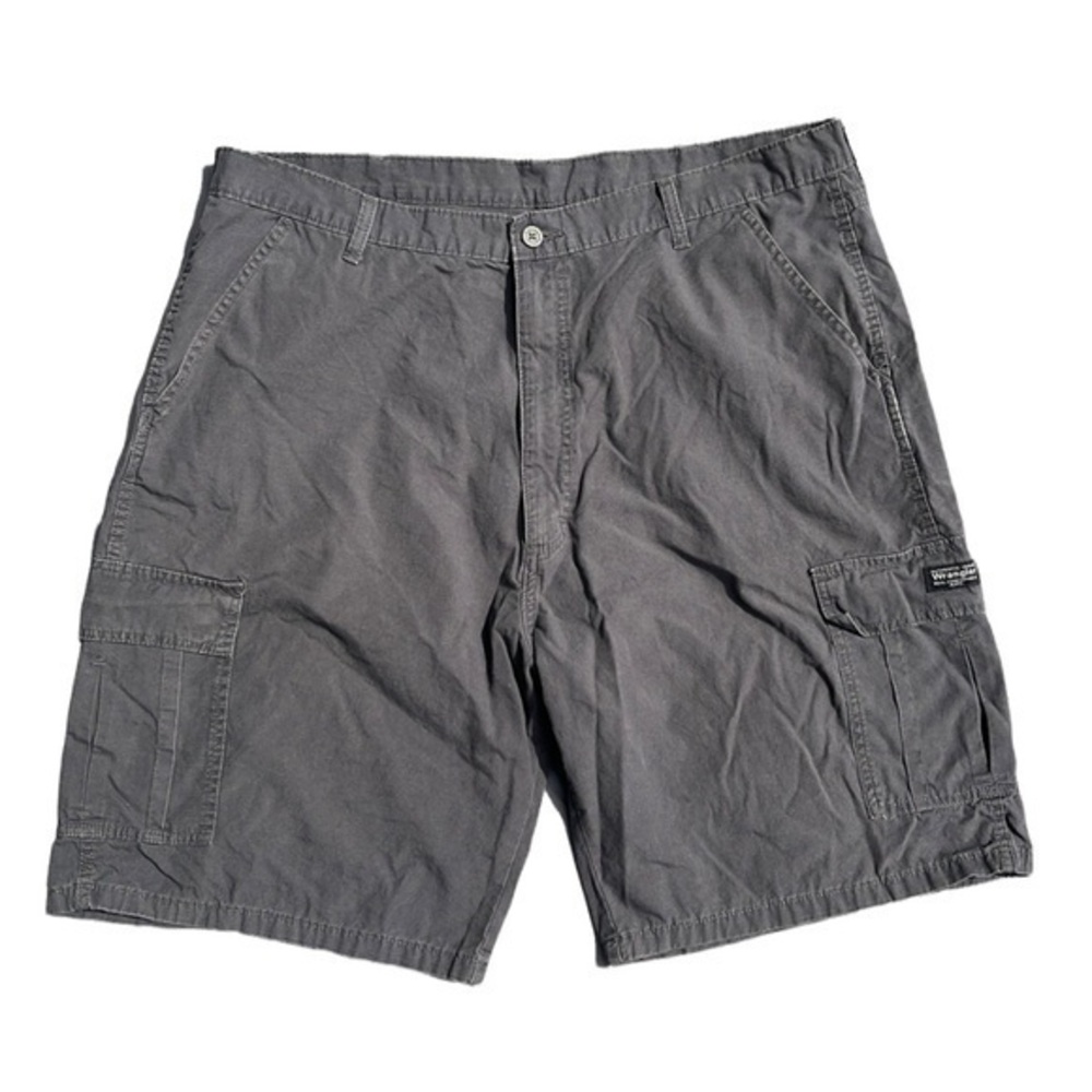 Wrangler Cargo Shorts, Mens size 42, color is gray